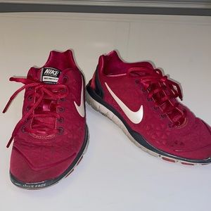 Pink Nike free fit 2 size 6